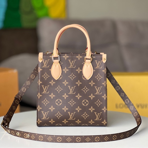 Louis Vuitton. Handbags - 🖇️Louis Vuitton Small Plat BB Shoulder Bag